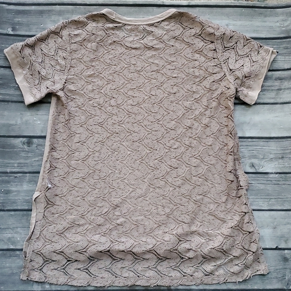 Umgee Crocheted Lace Distressed Shirt Sz Large - Picture 6 of 7
